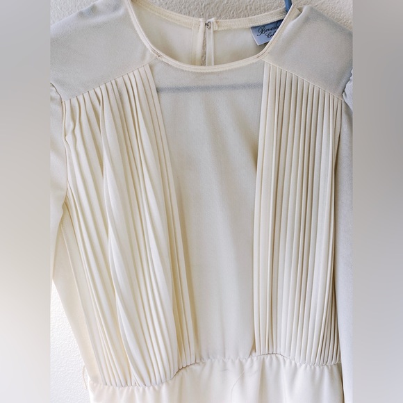 VINTAGE BEVERLY COLLECTION Cream Pleated Dress Polyester Size S - Picture 3 of 9